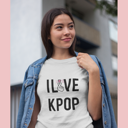I love Kpop T-shirt with fingerheart. Short-Sleeve Unisex K-POP T-Shirt - SD-style-shop