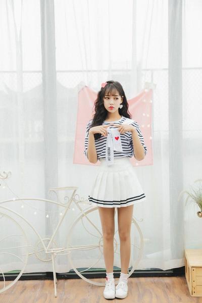 Sweet schoolgirl pleated skirt with stripes - SD-style-shop
