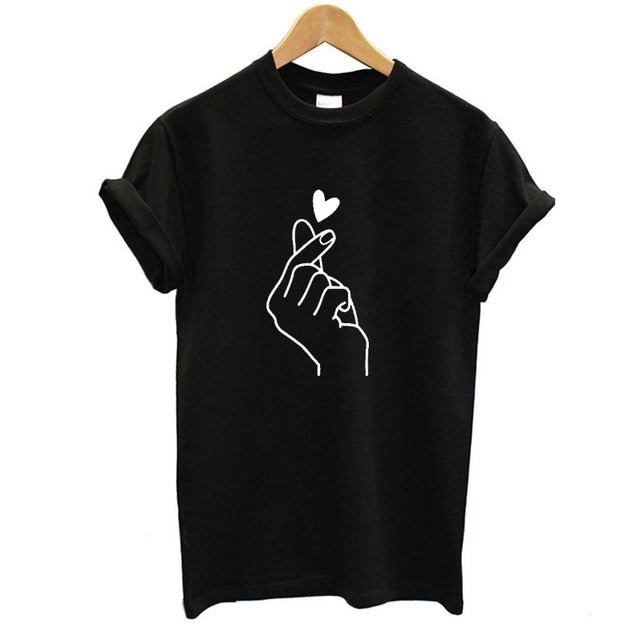 Fingerheart Long tshirt - kpop tshirt with a finger heart - SD-style-shop